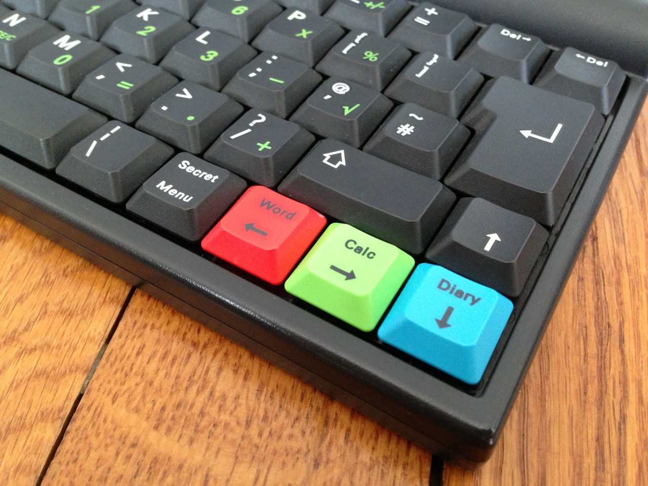 A very nice new piece for the collection: a beautiful Amstrad NC100 portable computer, Alan Sugar...