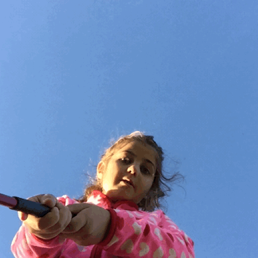 Ariane s'entraîne au putting :)